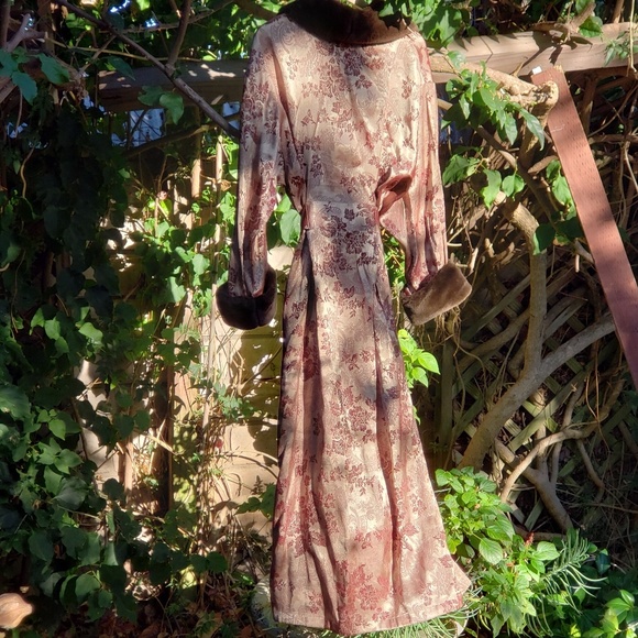 Vintage Victoria secrets robe - Picture 2 of 5